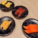 源洋丸 - 料理写真:焼きサーモン、たまご、めばちまぐろ、サーモン