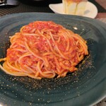 Osteria RIMA - 和歌山県産釜揚げしらすのトマトソース　サルディーニャ産からすみがけ