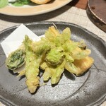 もてなしの店 月の暦 - 早くも山菜天ぷら
