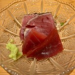 すしやのたい悟 - めじ鮪赤身さんと中トロ藁焼さんでーす。①