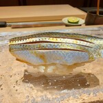 鮨　いの - 小鰭（おもしろい順番）