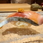 鮨　いの - 追加：旨みが押し寄せてくるシメ鯖