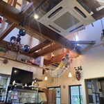 森のレストラン BOSCO - 高い天井