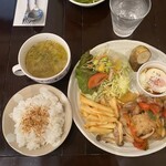 森のレストラン BOSCO - ご飯かパンが選べる