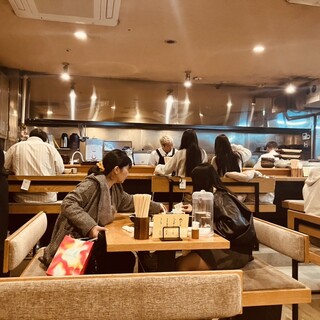 博多炊き餃子 池ぽん_2