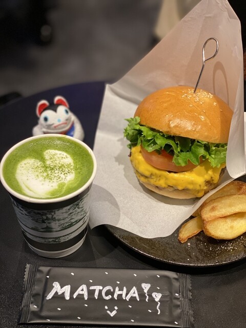 Z's TEA - 新宿御苑前/カフェ | 食べログ