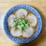 嫁の中華そば - 豚ベースのチャーシュー麺　醤油　　1200円