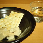 酒の大桝 雷門店 - クリームチーズの味噌漬け
