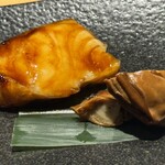 鮨 権左衛門 - ギンポの照り焼きと牡蠣のオイル煮