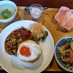 RUNG ARUN タイ料理 - 