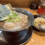 とんこつらぁ麺 松もと - 