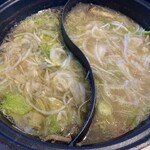 和食さと - さとしゃぶ牛＆豚スタンダードコース（2,690円＋税）
左 鶏塩だし
右 帆立白湯だし
野菜鍋