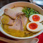 らあめんや善通寺 - 料理写真:らあめん 750円＋味付け卵 100円