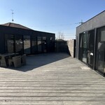 mog und hund - 中庭