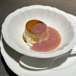 Giovanni - パンナコッタ（ベリーソースがけ）