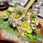 いかの墨 - 貝のお造り3種盛り合わせ。つぶ貝・さざえ・ほっき貝。コリコリ食感のサザエにつぶ貝！磯の香り纏う生のほっき貝も美味しいなぁ( *´꒳`* )