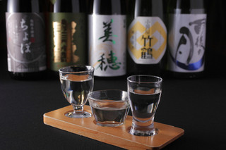 Mametanuki - まめたぬきは、お酒にもこだわりが・・広島は全国有数の酒処。広島県内にある美味しい酒蔵からお料理に合うお酒を集めています。