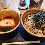 なぜ蕎麦にラー油を入れるのか。 - 料理写真: