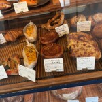 クロフトベーカリー - パンたち