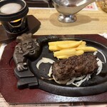 ブロンコビリー - 料理写真:炭焼き黒毛和牛ハンバーグ