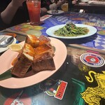 タイ屋台 999 渋谷店 - 海老パンはちょっと思ってたのと違かった