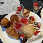 オールデイダイニング リモネ(リーガロイヤルホテル大阪) - いちごスイーツ