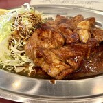 トンテキ名代 茜庵 - お肉が大きい!