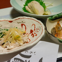 名古屋コーチン・旬菜 一鳳 金山本店 - 先付・名古屋コーチンの笹身胡麻ポン酢かけ・名古屋コーチンむね肉の酒蒸【2014年10月】