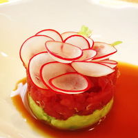 Jean-Georges Tokyo - 本マグロのタルタル仕立て アボカド、ラディッシュ、 ジンジャードレッシング