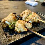 炭火焼 くらまえ - ねぎの包み焼き（でかい。モモかな）