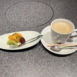 すきやきしゃぶしゃぶ 神戸牛 石田 - 