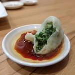 八方雲集 - ニラ水餃子の中身