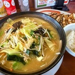 幸楽苑 - 料理写真:味噌野菜たんめん840円 麺大盛り110円
ランチセット 300円