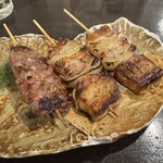 炭や酒 學 - 焼きとん -バラ×2、ハラミ-