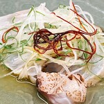 日本料理 久丹 - 玄界灘から届いた虎河豚のお造りに熱した太白胡麻油を掛けました。中華料理みたいですね（＾◇＾）