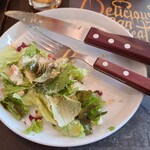 シュラスコレストランALEGRIA - シーザーサラダは最初に出てきますが、一気に食べずに箸休めとしてチビチビいただきました