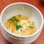 日本料理 久丹 - 猪と鴨の旨味が溶けだしたお出汁に素麺を加えてニュウメン仕立てで完食。お出汁は味醂が強めの甘めです。