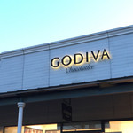 GODIVA - ゴディバは入店待ちで、10分ぐらい待ちました。