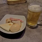 お通しおでん食べ放題 1口手羽先 手羽ヤロウ - お通しおでんとビール