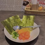 お通しおでん食べ放題 1口手羽先 手羽ヤロウ - サーモンばくだん（サーモン、納豆、オクラ、たくあん）