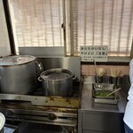 讃岐うどん がもう - 店内（あたたかいだし）