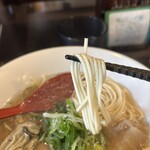 自家製麺 牡蠣工房 Uguisu - 料理写真: