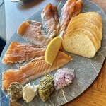 QUAYS pacific grill - 