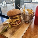 QUAYS pacific grill - 