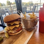 QUAYS pacific grill - 