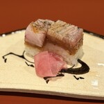 割烹 新多久 - 寒鰤押し寿司