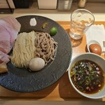 Sagamihara 欅 - 味玉昆布水つけ麺+低温調理ロース+低温調理ヒレ