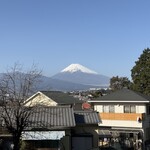 アサカ - 窓からの景色