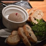 白金 酉玉 - レバーのパテ 食べやすくて優しい味わい