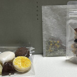 sanka - お土産貰った！クッキー、マカロン、ハーブティーなど2人分